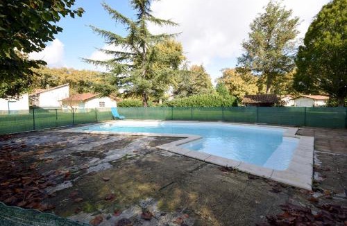 Sabres House | Villa avec piscine et billard