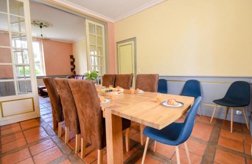 Sabres House | Villa avec piscine et billard