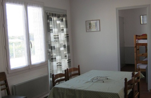 Coussay-les-Bois House | Villa Coussay-les-Bois, 2 bedrooms, 4 persons