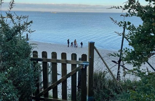 Port-des-Barques House | Villa de charme face à l'océan, sur une Ile avec accés direct plage