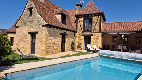 Marcillac-Saint-Quentin Apartment | Villa de charme Le Clos avec piscine privée