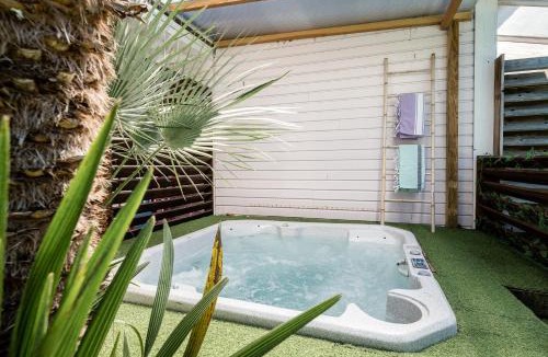 Biscarrosse House | Villa Eden Bleu - Piscine et jacuzzi privé - Logement classé 4 étoiles