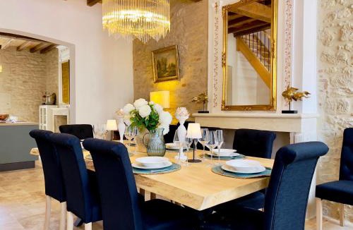 Gontaud House | Villa Eleonore - Chic Central Retreat Heated Pool