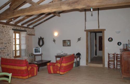 Bussiere-Badil House | Villa Gites Chambre d hôtes avec piscine Dordogne 2-4-6-8-10 personnes