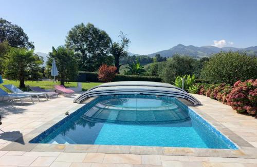 Saint-Jean-Pied-de-Port Bed & Breakfast | Villa Goxoki avec piscine Saint Jean Pied de Port
