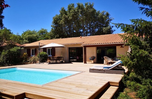 Saint-Aubin-de-Medoc Villa | Villa in a small haven of peace