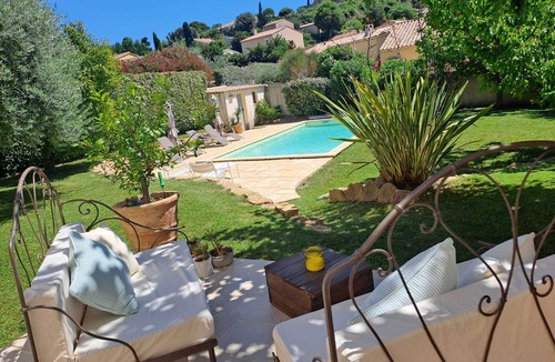 Cairanne Villa | villa in a quiet Cairanne, charming village on the wine trail