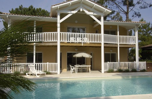 Lacanau-Ocean Villa | Villa in Aquitaine with Private Pool & Garden