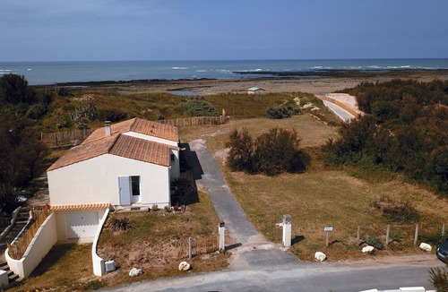 Domino Villa | Villa in an exceptional and rare location, for nature lovers