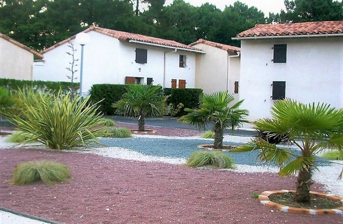 Les Mathes Condo | Villa in residence les villas de la Palmyre swimming pool tennis 3 km beach