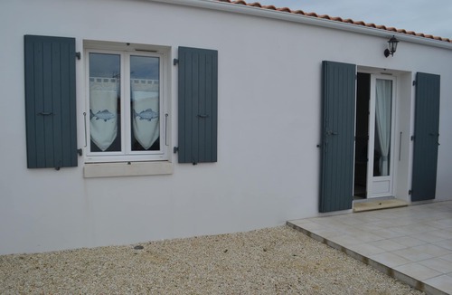 La Cotiniere House | Villa La Loubine in the village of Chefmalière