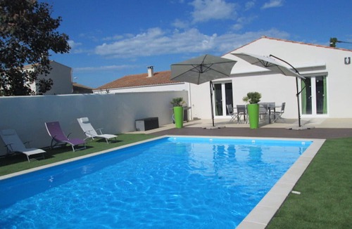 Cheray Villa | VILLA LARGE COMFORT - Heated pool, fenced, quiet, 4ch /11pers.
