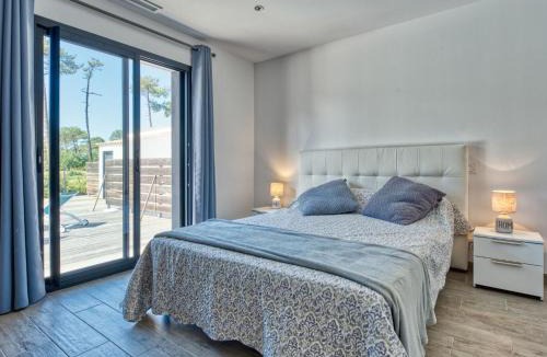 Vensac Villa | Villa Les Alyzés by Interhome