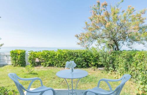 Saint-Palais-sur-Mer Villa | Villa Les Trolls by Interhome