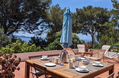 Hyeres Villa | Villa Mont des Oiseaux/3 bedrooms/sea view/first beach 1.5km/terrace and garden