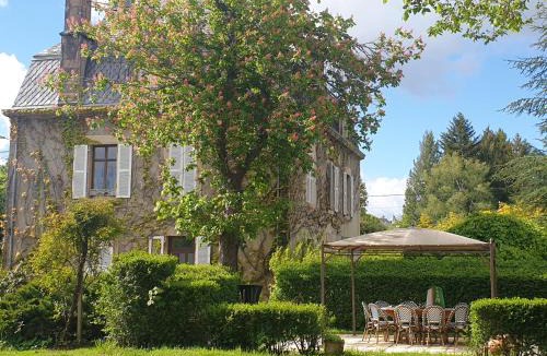 Neuvic House | VILLA MURA gite luxe avec piscine et spa campagne et grand air nouvelle Aquitaine Corrèze