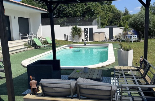 Saucats Villa | Villa near the Bassin d'Arcachon with private pool