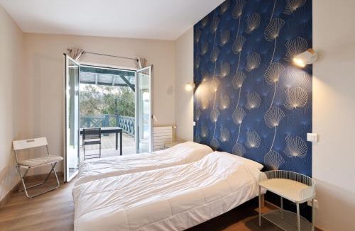 Urrugne Bed & Breakfast | Villa Ongizatea au calme avec piscine et vue montagne