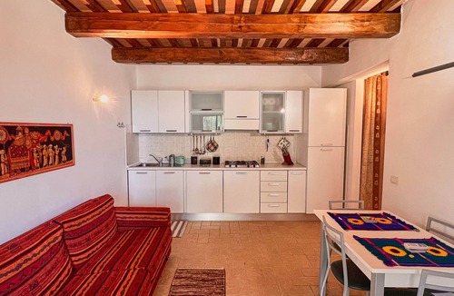Saturnia House | Villa Orestes
