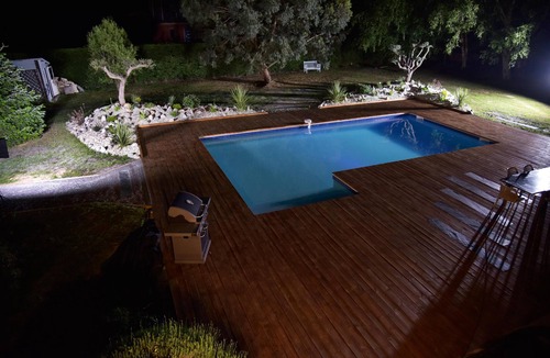 Saint-Andre-de-Cubzac Apartment | Villa Parenthèse, holiday home with swimming pool