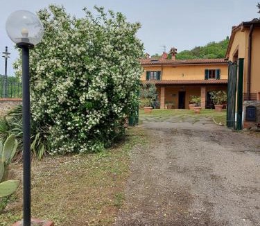Monsummano Terme Villa | Villa Pilar in Toscana con piscina ultrapanoramica