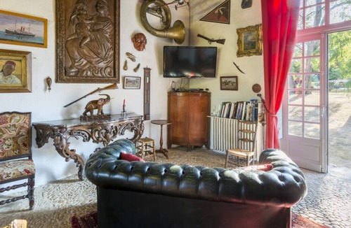 Liorac-sur-Louyre Villa | Villa Sandie - Five Bedroom Villa, Sleeps 11