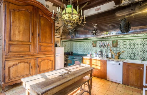 Liorac-sur-Louyre Villa | Villa Sandie - Five Bedroom Villa, Sleeps 11