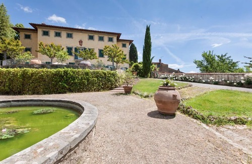 Bucine Villa | Villa Soldani - Sixteen Bedroom Villa, Sleeps 33