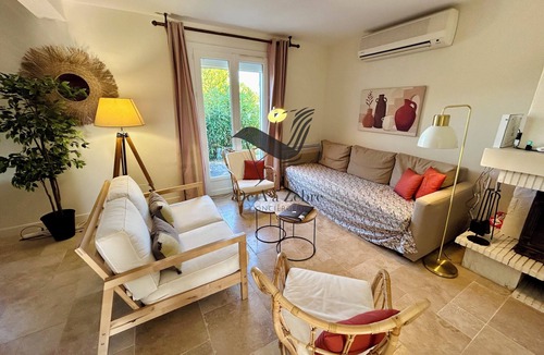Port-des-Barques House | Villa Souzy - Family home with fully enclosed garden. 2km from the ocean.
