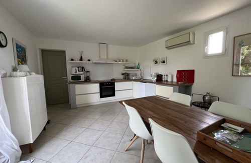 Bollene House | Villa T3 de 70m² Avec 4 Couchages et Jardin