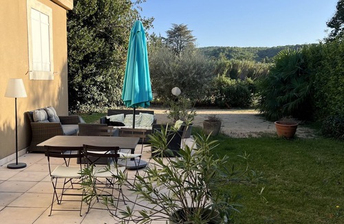 Bollene House | Villa T3 de 70m² Avec 4 Couchages et Jardin