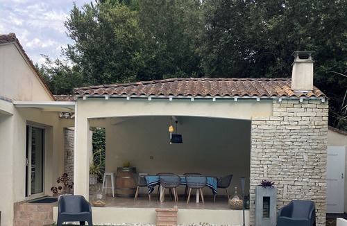 Saint-Palais-sur-Mer House | Villa with heated pool 100 meters plage du platin