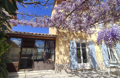 Merindol Villa | Villa with heated pool and private Jacuzzi in the heart of Luberon - Provence