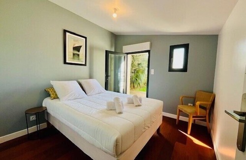 Quartier des Boucholeurs House | Villa with pool and sea view