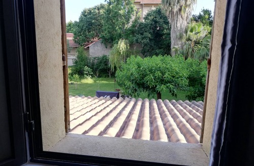Toulon Villa | Villa with swimming pool, town center at 5', beaches at 10'.