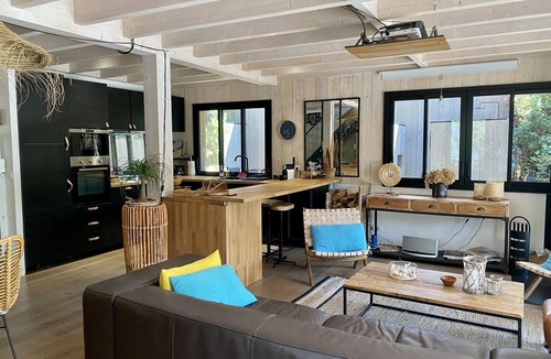 Piraillan Villa | VILLAVI ! a charming wooden villa on the heights of Piraillan