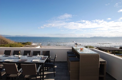 Giens Apartment | Waterfront duplex 150m2 12/14 pax, magnificent sea view.