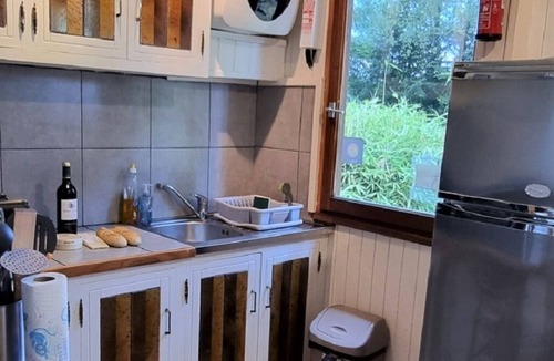Balledent Cabin | Weir Cottage: Private Lakeside Gite In Idyllic Location. A Great Place To Relax!