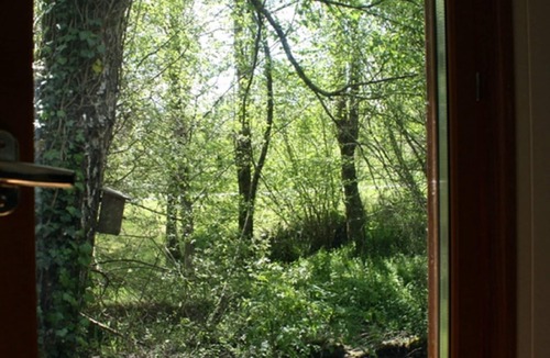 Balledent Cabin | Weir Cottage: Private Lakeside Gite In Idyllic Location. A Great Place To Relax!