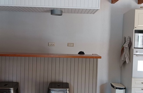 Montagnac-sur-Auvignon House | Welcome to the cottage of the pebble.