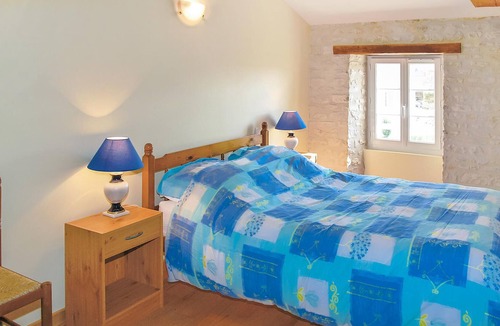 Saint-Hilaire-de-Villefranche House | Wonderful accommodation in century-old building in the countryside.