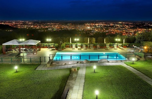 Massa e Cozzile Villa | Wonderful private villa with WIFI, A/C, private pool, TV, patio, pets allowed and panoramic view