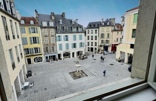 Centre Ville Apartment | WonderHost, bois et pierre en cœur de ville