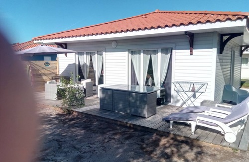 Parentis-en-Born House | Wooden chalet near lake and ocean