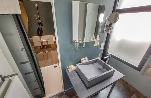 Chatellerault House | You can look forward to a wonderful time in this attractive holiday home.