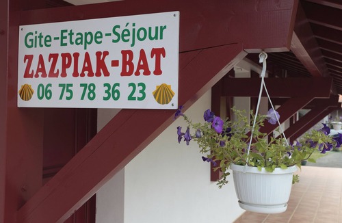 Saint-Jean-Pied-de-Port Villa | ZAZPIAK BAT 20 People/7 Rooms