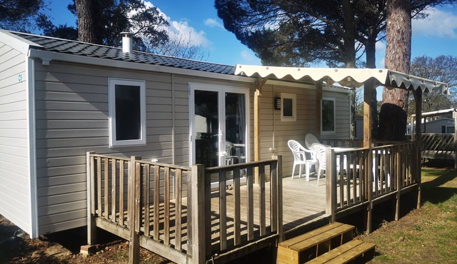 6-person mobile home at a 4-star campground