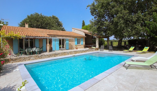 Awesome home in La Baume-de-Transit