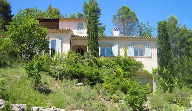 Charmantes Landhaus mit Garten by Interhome