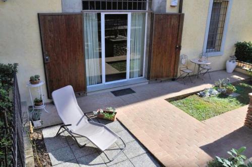 Charming Apartment in Empoli with Private Garden